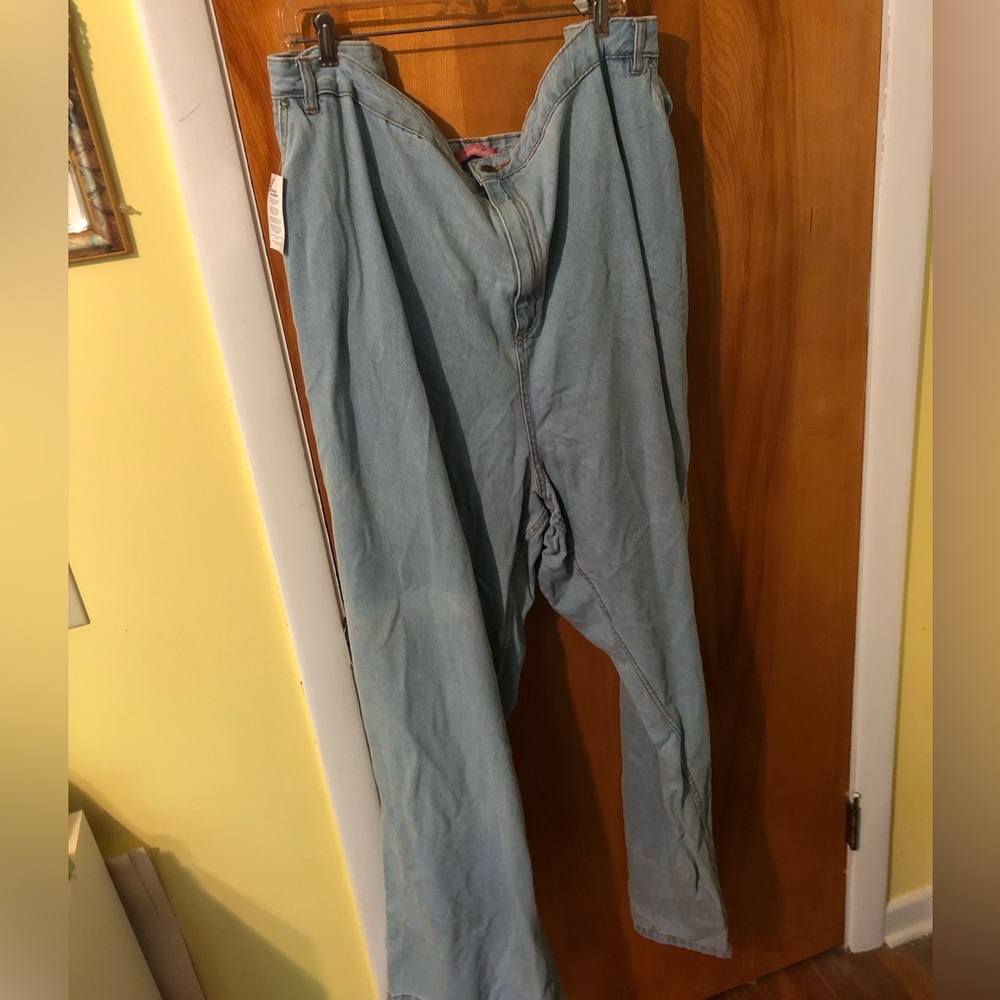 44T Natural fit jeans